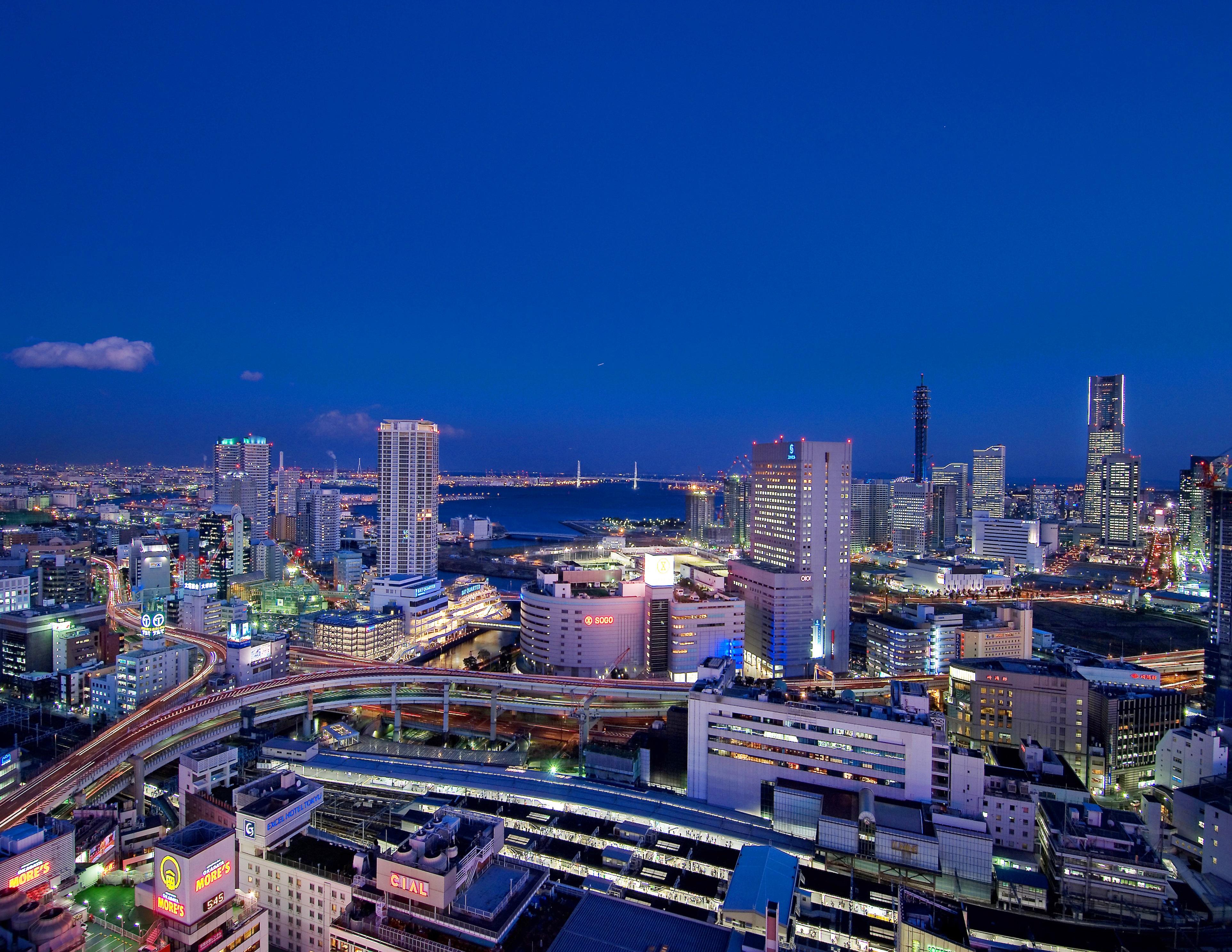 Yokohama Bay Sheraton Hotel And Towers Exterior photo